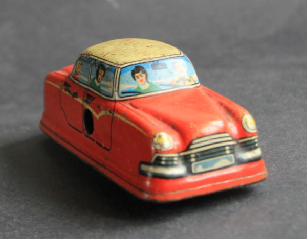 Technofix Sedan Racingcoursecar 1960 Tinmodel with frictiondrive (8331)